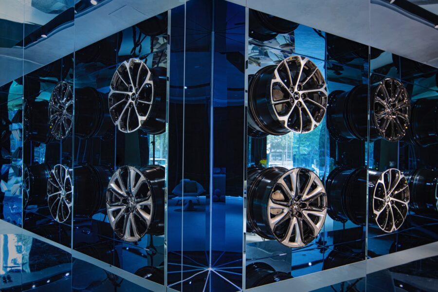 小鵬汽車旗艦ショールーム