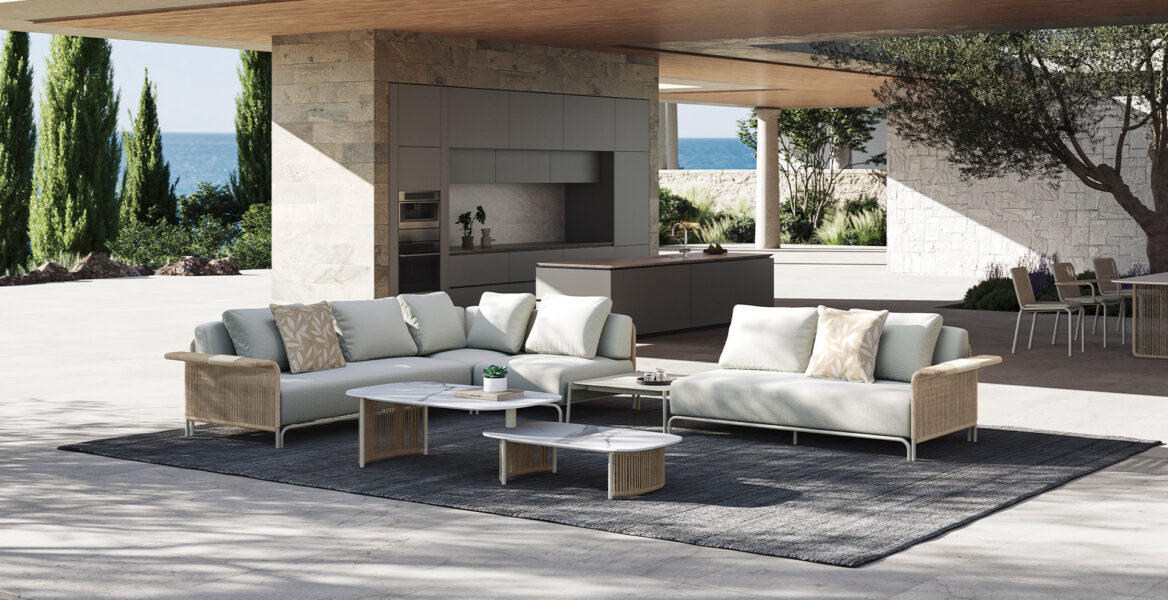 Maui Swivel Coffee Table