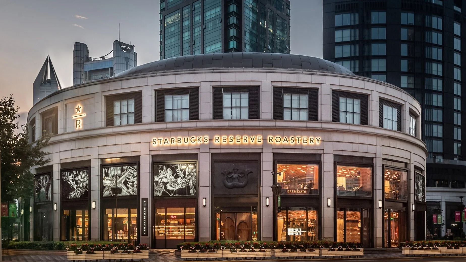 Exterior-façade-of-Starbucks-Reserve-Roastery-Shanghai_副本